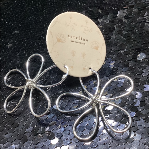 Silver Flower Earrings - Picture 5 of 8